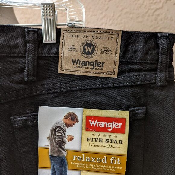 Wrangler Five Star Premium black denim relaxed fit jeans  Sz 44x32 - Picture 10 of 16